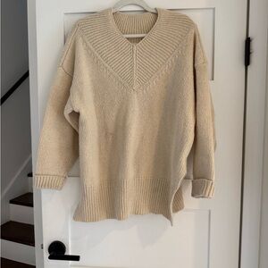 Coco cream V-Neck Sweater